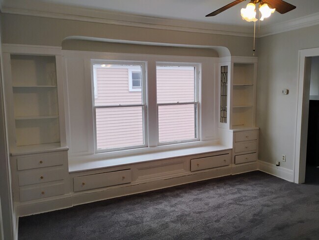 Foto del edificio - 1673 Victoria Ave