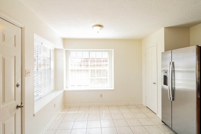 Foto del edificio - 4409 Spoonbill Dr