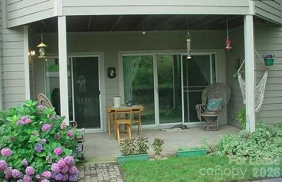 Building Photo - 2547 Stockbridge Dr