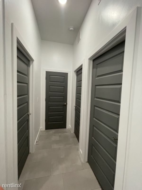 Building Photo - 4 br, 2 bath House - 13587 Doncaster St