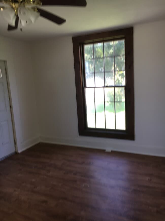 Building Photo - 1006 N 4th St