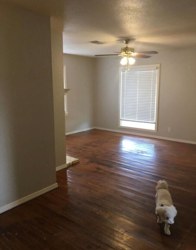 Foto del edificio - 3 bedroom