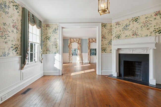Foto del edificio - Gorgeous Historic South of Broad Home