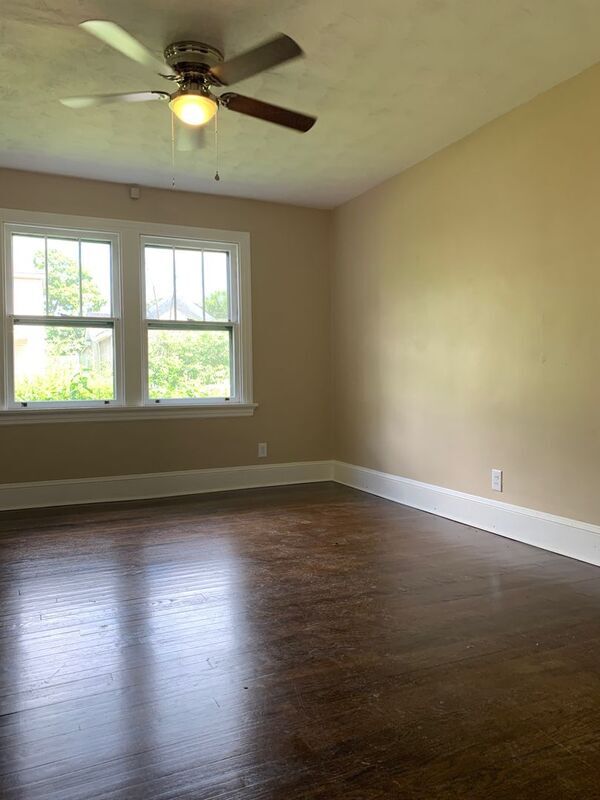 Foto del edificio - 2100 Dinwiddie Ave