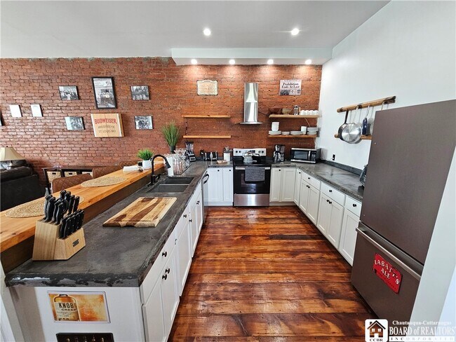 Foto del edificio - 321 N Union St
