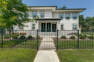 Building Photo - 488 E Olmos Dr