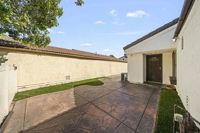 Foto del edificio - Your Next San Diego Home Is Waiting For You