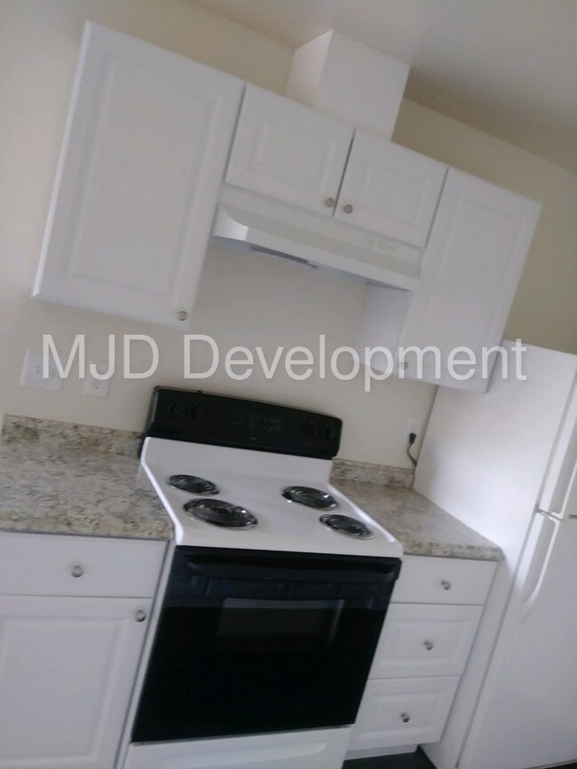 Building Photo - 7301 Florin Wood Dr