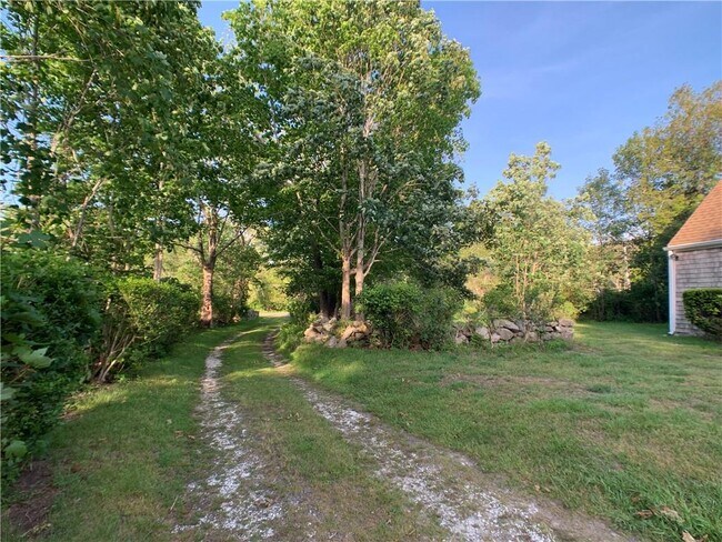 Building Photo - 16A Mullin Hill Rd