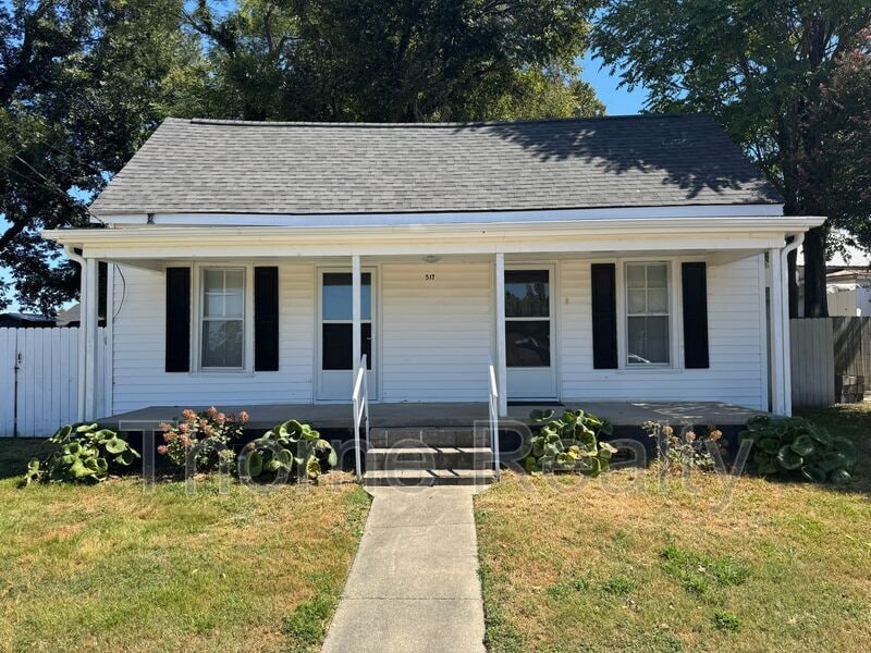 Primary Photo - 517 Jones St S