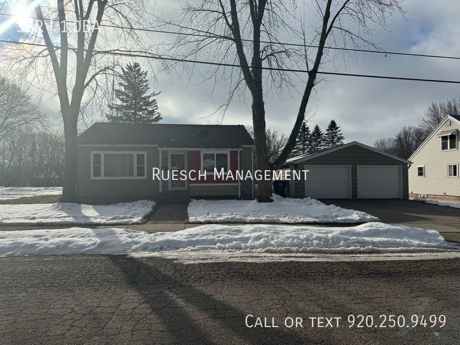 89 Elm St, Clintonville, WI 54929 House Rental in Clintonville, WI