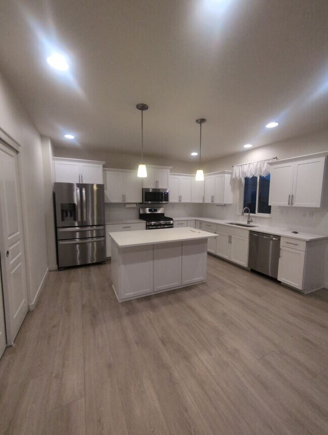Building Photo - Large Corner Lot, 4 bedroom home