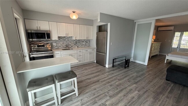 Foto del edificio - 2115 NE 42nd Ct