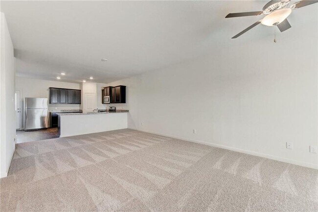 Building Photo - 5 BR/2.5 BA - 2542 SF - Stonebridge Crossi...