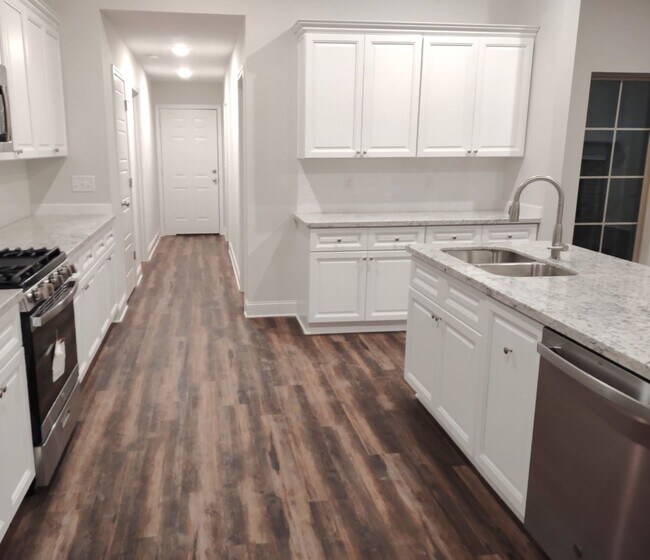 Foto del edificio - *****JUST REDUCED*****619 Westfield Drive ...