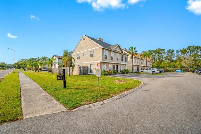 Building Photo - 128 Douglas Rd W