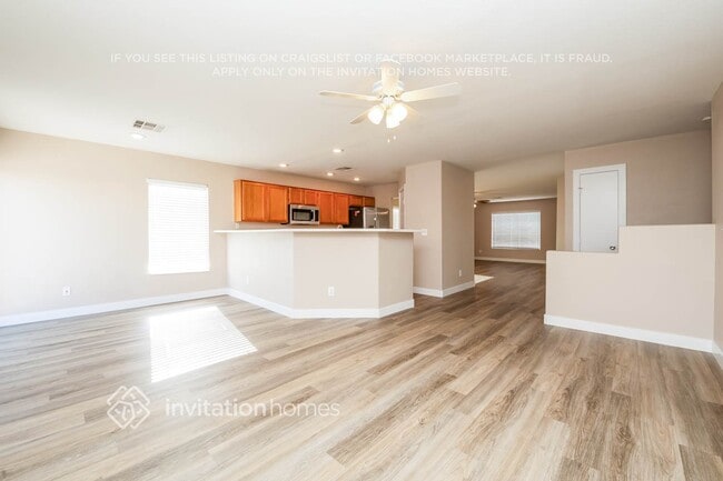 Foto del edificio - 3118 Fern Crest Ave