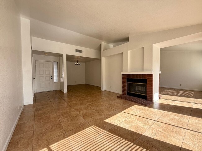 Building Photo - 6725 Trammel Ct