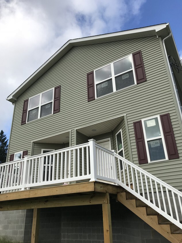 1312 Minor Ave, Fairmont, WV 26554 Townhome Rentals in Fairmont WV
