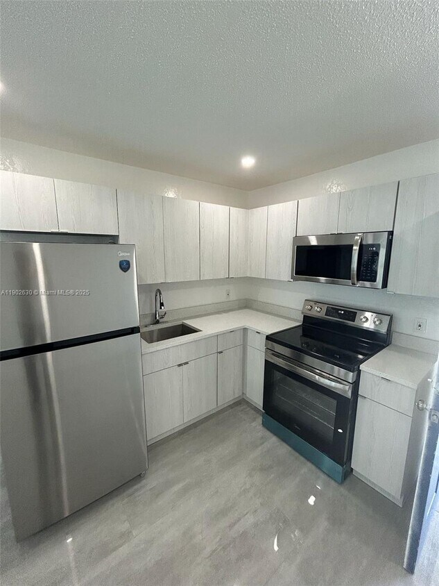 Foto principal - 309 Lewis Ln