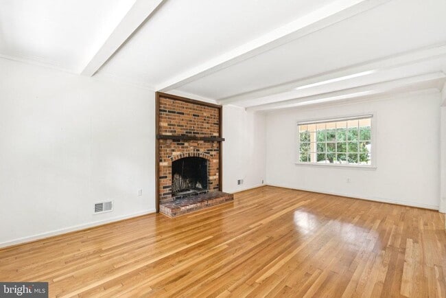 Building Photo - 3714 Carriage House Ct
