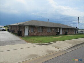 Building Photo - 3804 Trimmier Rd