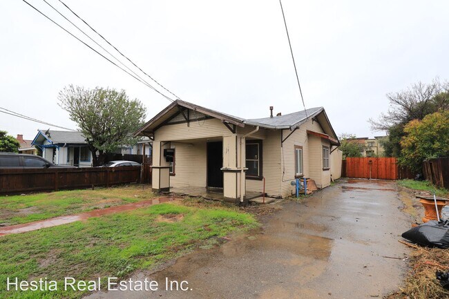 Building Photo - 1307 Peach Ct