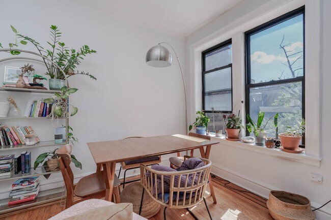 Foto del edificio - 28-08 35th St