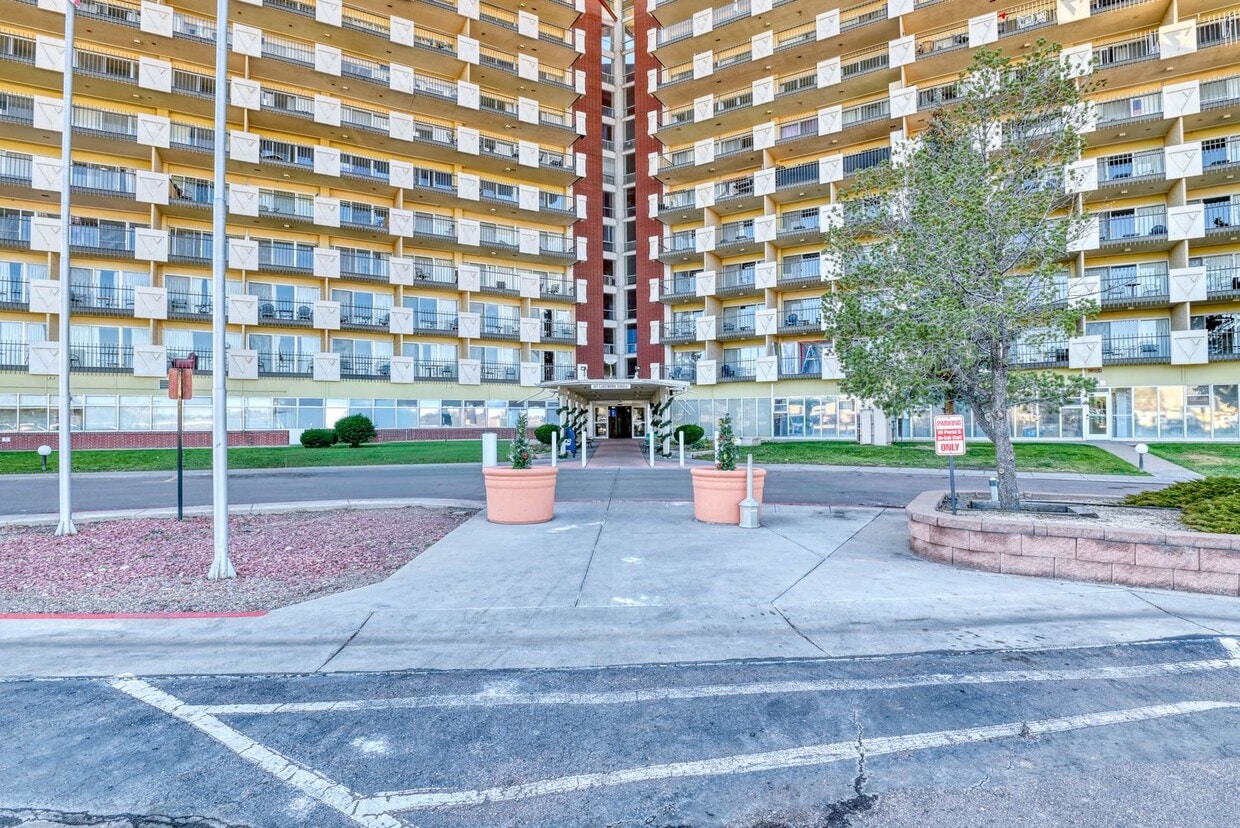 2 Bed 2 Bath Condo in Historic Satellite Hotel - 2 Bed 2 Bath Condo in Historic Satellite Hotel