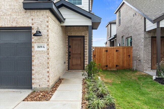 Foto del edificio - Elevated Living in Sundera at River Ranch | 4 Weeks Free