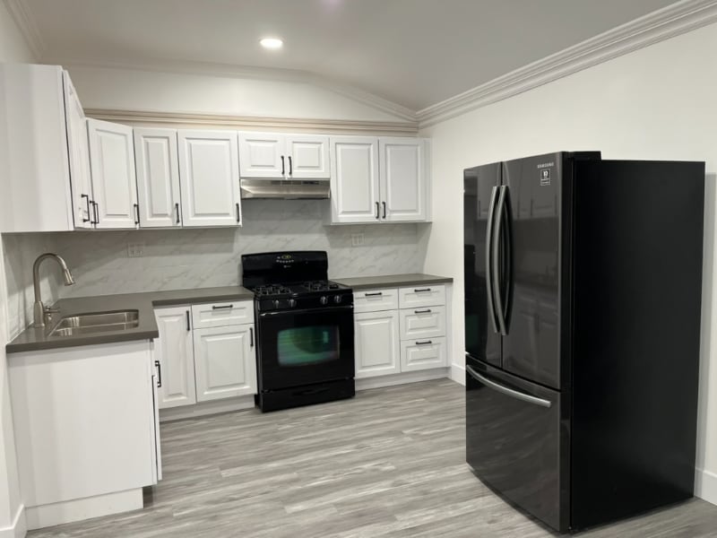 Foto principal - 452 N Alexander St