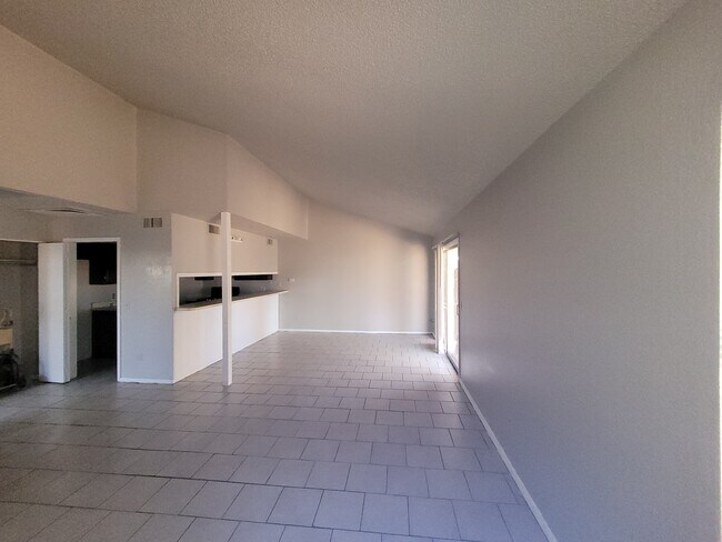 Foto del edificio - 7313 Edenborough Dr