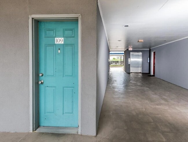 Building Photo - 420 Metairie Hammond Highway Unit 109