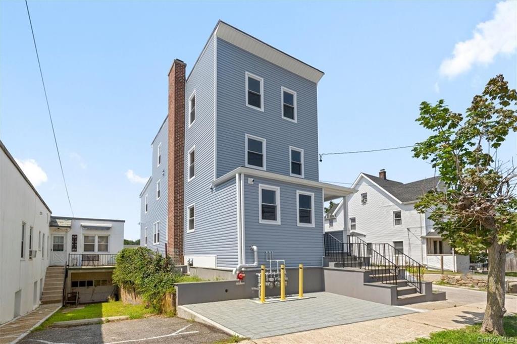 Primary Photo - 76 Crotona Ave