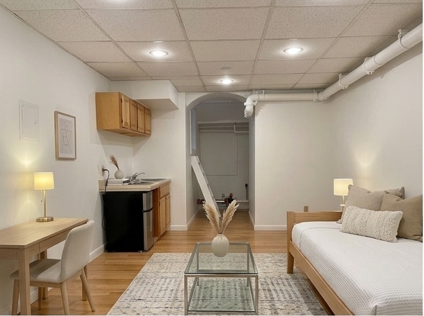 Building Photo - 405 Beacon St