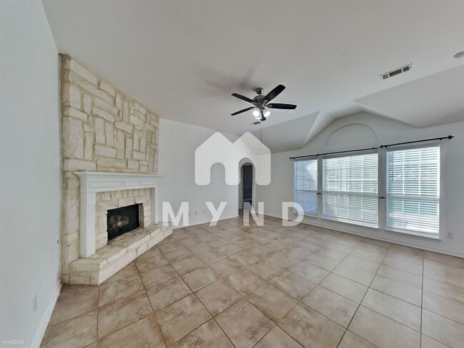 Building Photo - 4 br, 2 bath House - 11621 Crystal Falls Dr