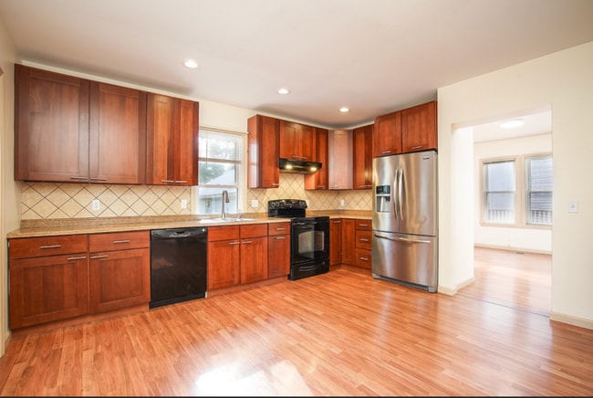 Building Photo - 57 Worthen St