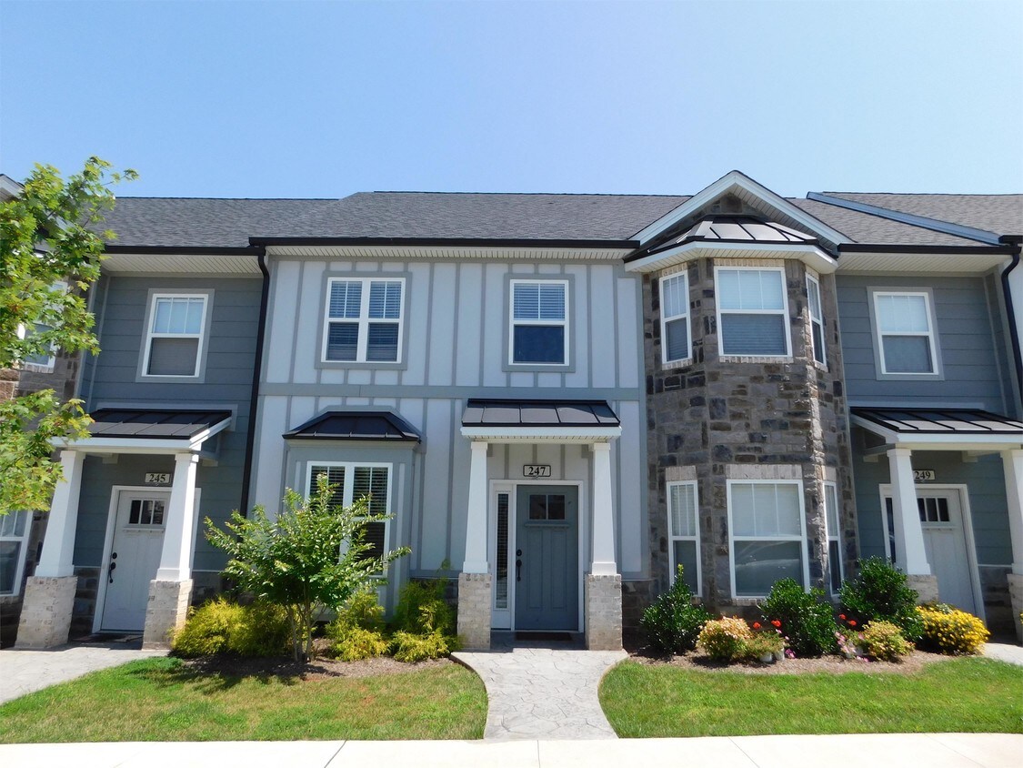 Primary Photo - 243 Capstone Dr
