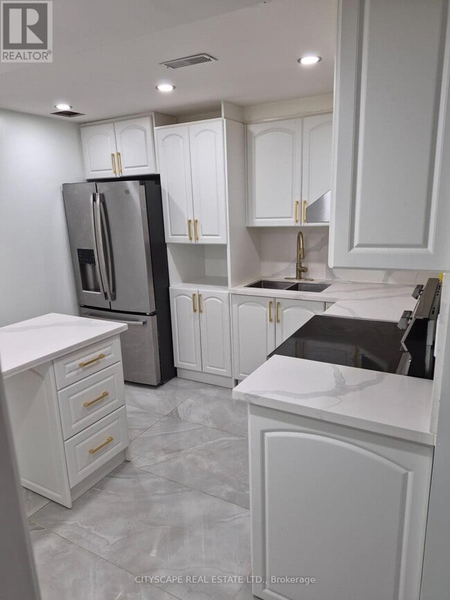 Building Photo - 368 Sardinia Dr