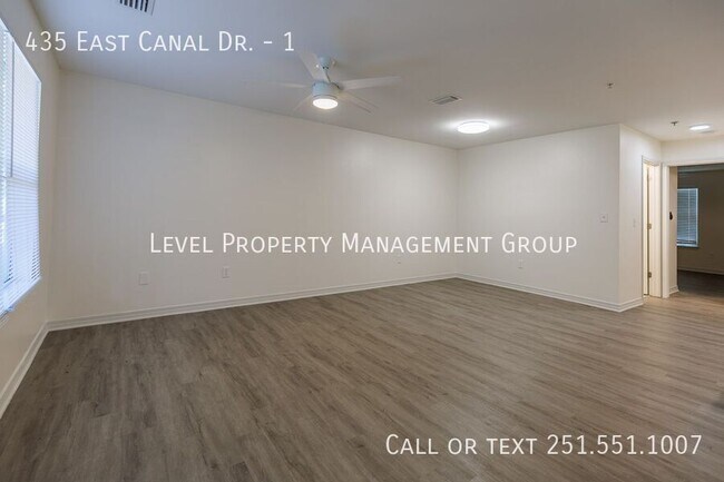 Foto del edificio - 435 E Canal Dr