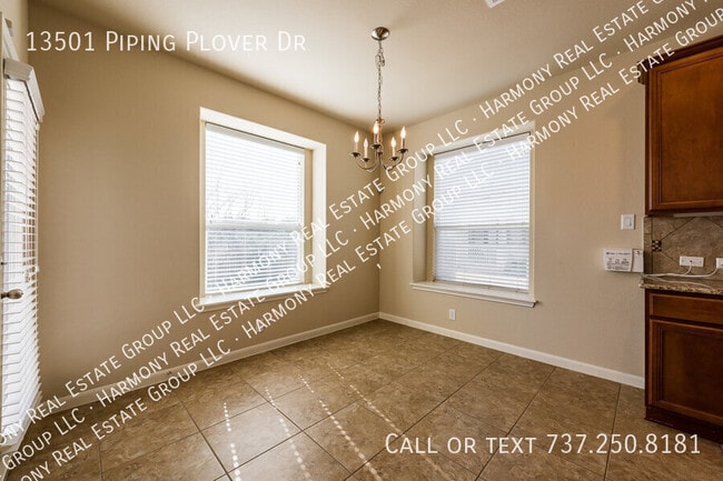 Foto del edificio - 13501 Piping Plover Dr