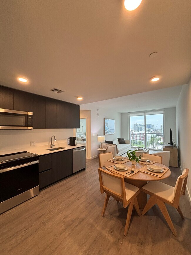 Foto del edificio - 154 NE 23rd St