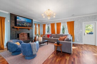 Building Photo - 13702 Yellow Oak Cir