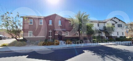 Building Photo - 1147 S Sawyer