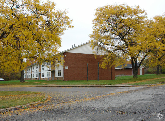 Building Photo - Esa Park Apartments