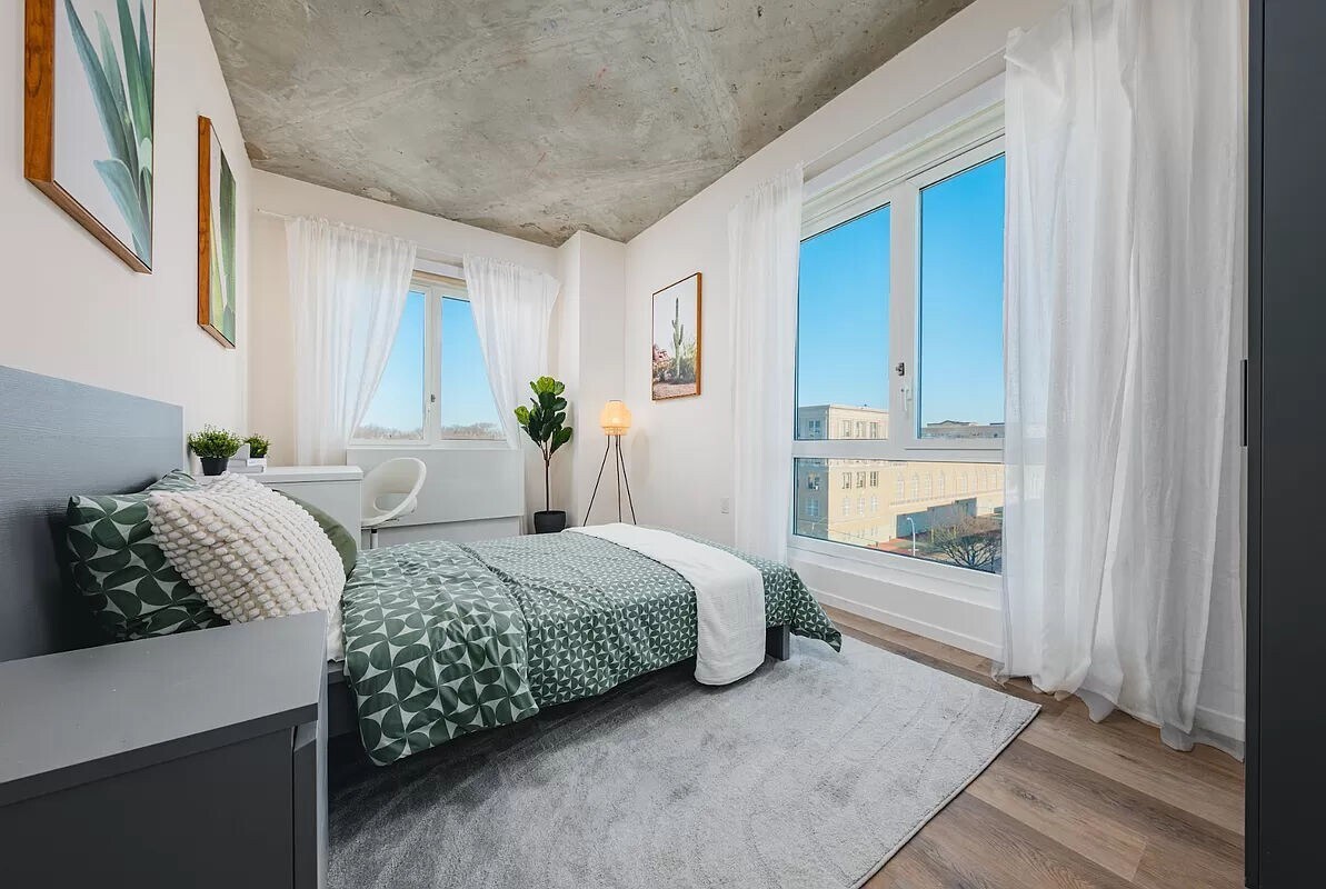 Foto principal - 4720 Third Avenue