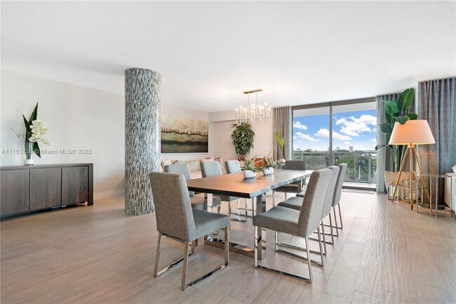 Building Photo - 9400 W Bay Harbor Dr