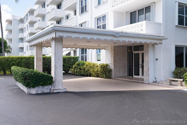Foto del edificio - 2840 S Ocean Blvd