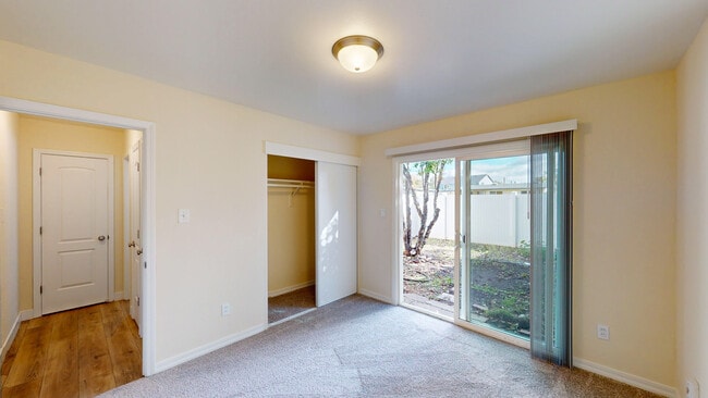 Building Photo - 15495 Marty Dr