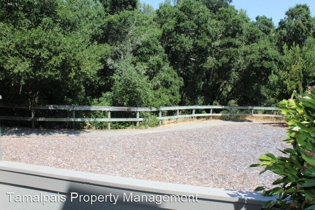 Building Photo - 3 br, 2 bath House - 154 Oriole Circle